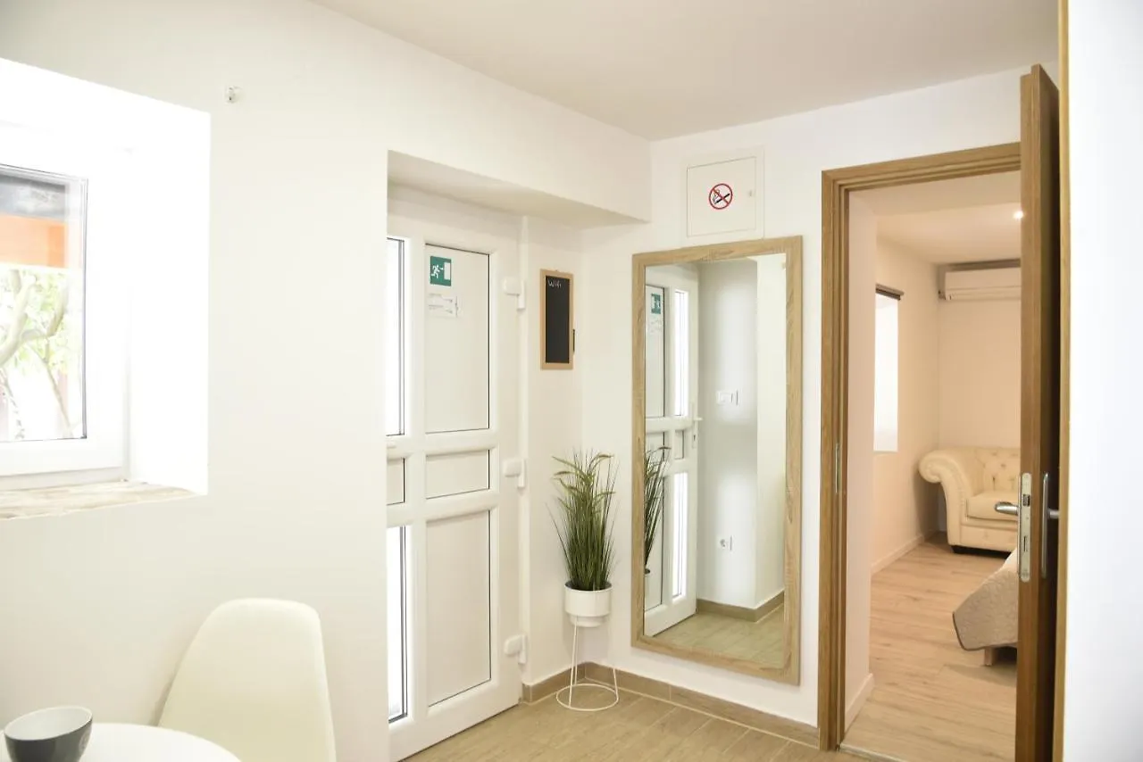 Apartments Nona Pula 0*,  Хорватия