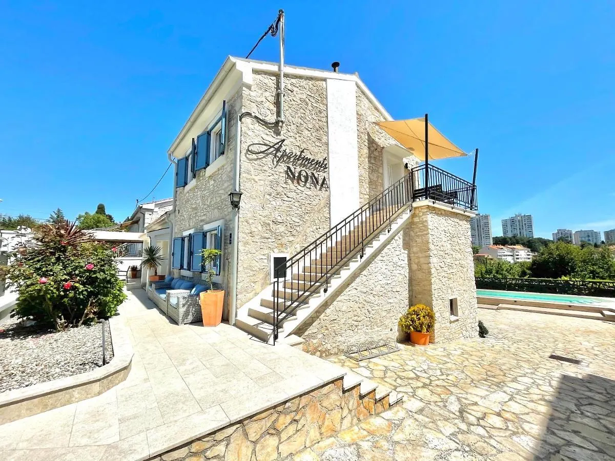 Apartments Nona Pola