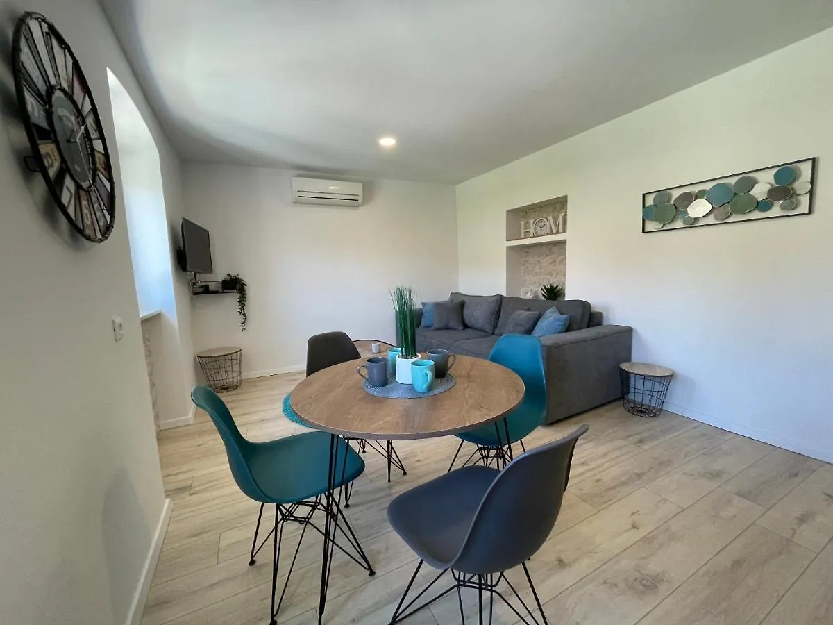 Apartments Nona Pola