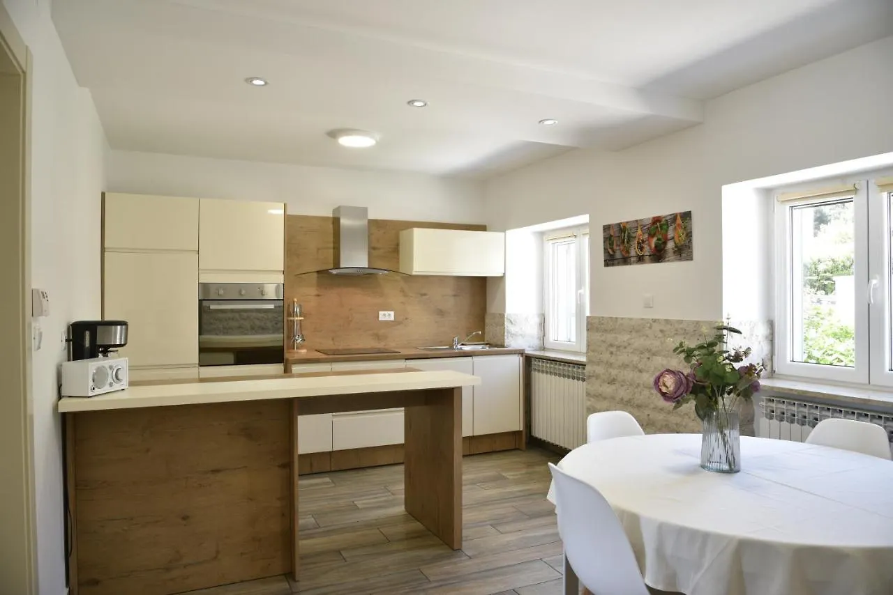 Apartments Nona Pola